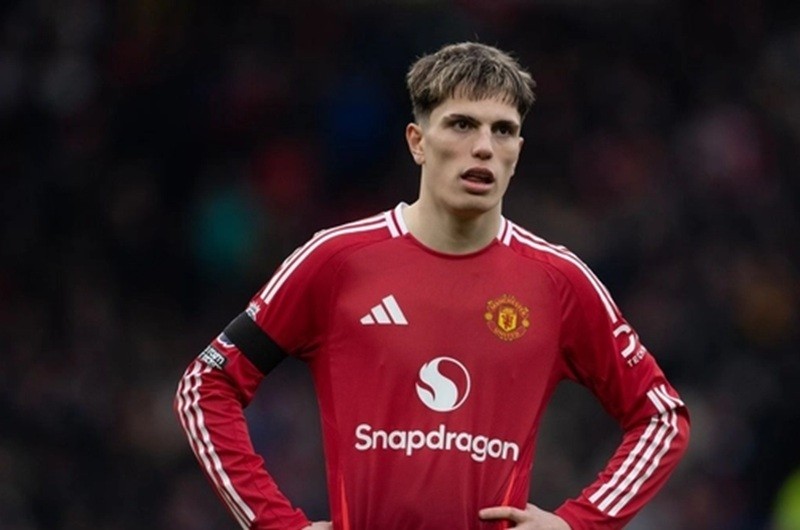 man-united-1752716455.jpg