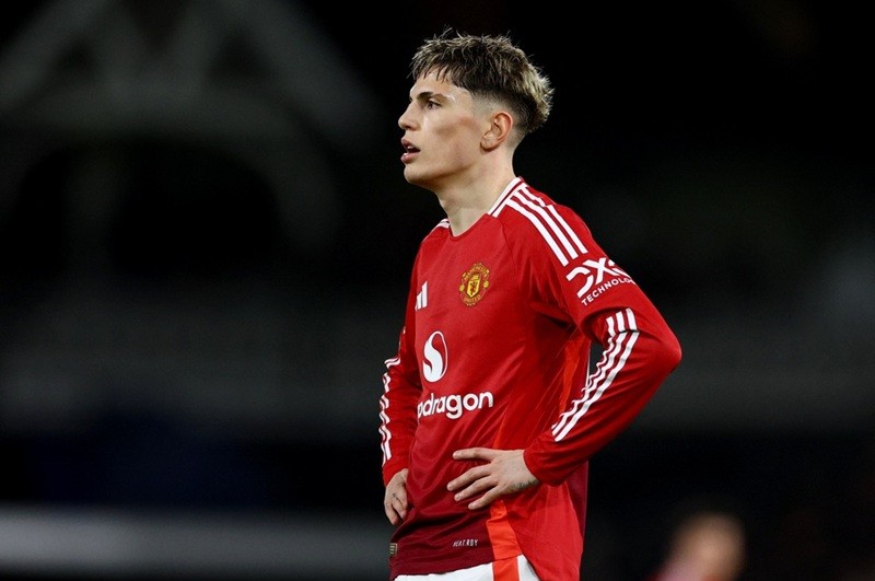man-united-1753154149.jpg