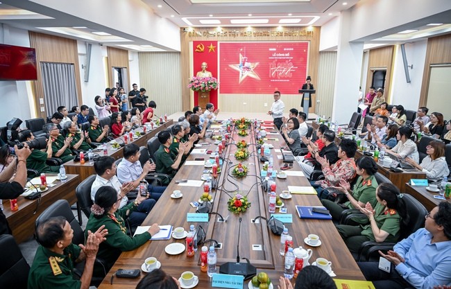 quang-canh-buoi-le-cong-bo-1754063076.jpeg