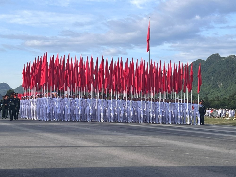 khoi-hong-ky-truoc-gio-hop-luyen-1754382769.jpg