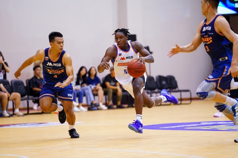 daquan-bracey-bung-suc-giup-hanoi-buffaloes-loi-nguoc-dong-1754787761.jpg