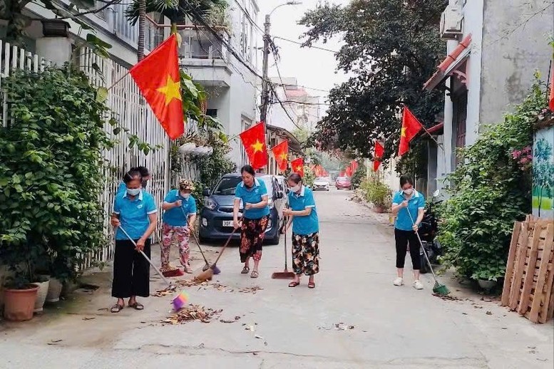 ra-quan-moi-truong-1755162816.jpg