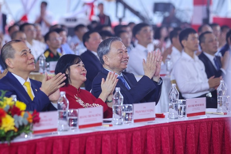 tong-bi-thu-1755591156.jpg