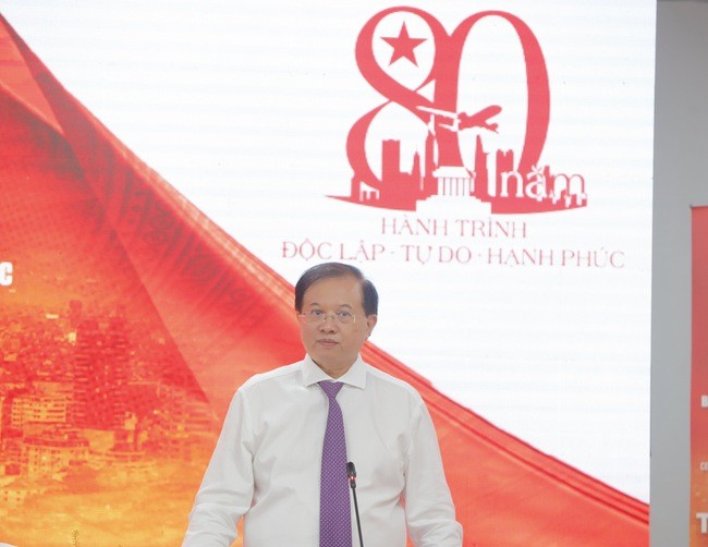 thu-truong-dong-phat-bieu-tai-hop-bao-1755912735.jpg