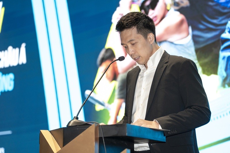 ong-to-duy-chu-tich-hdqt-ctcp-new-sports-phat-bieu-tai-hop-bao-1756573887.JPG