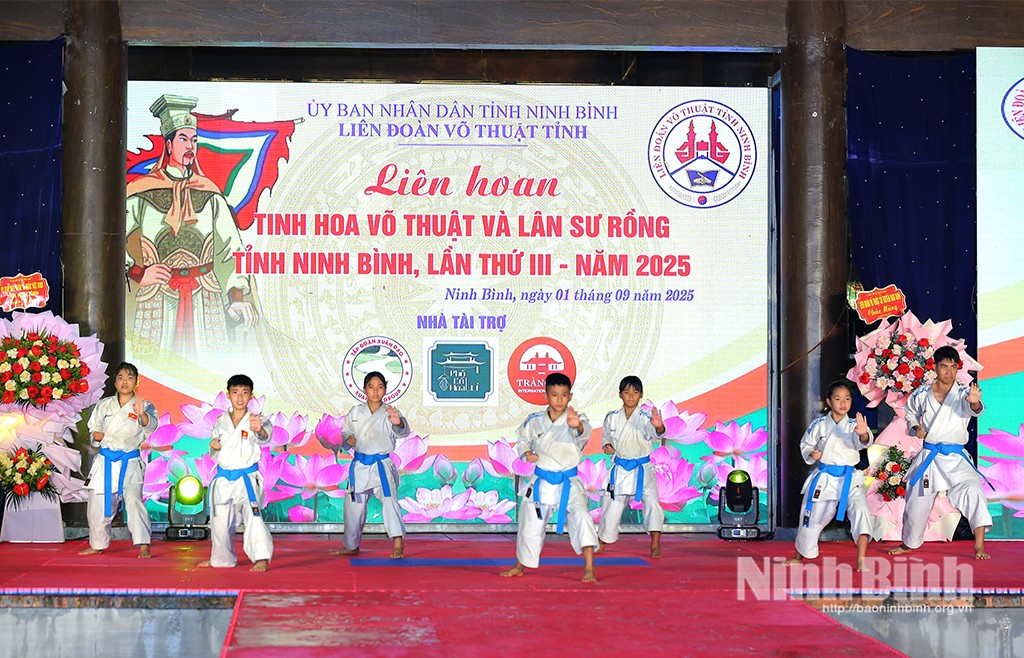 lien-hoan-1756806739.jpg