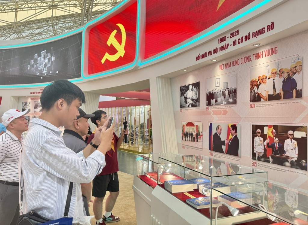 trien-lam-thanh-tuu-1756953646.jpg