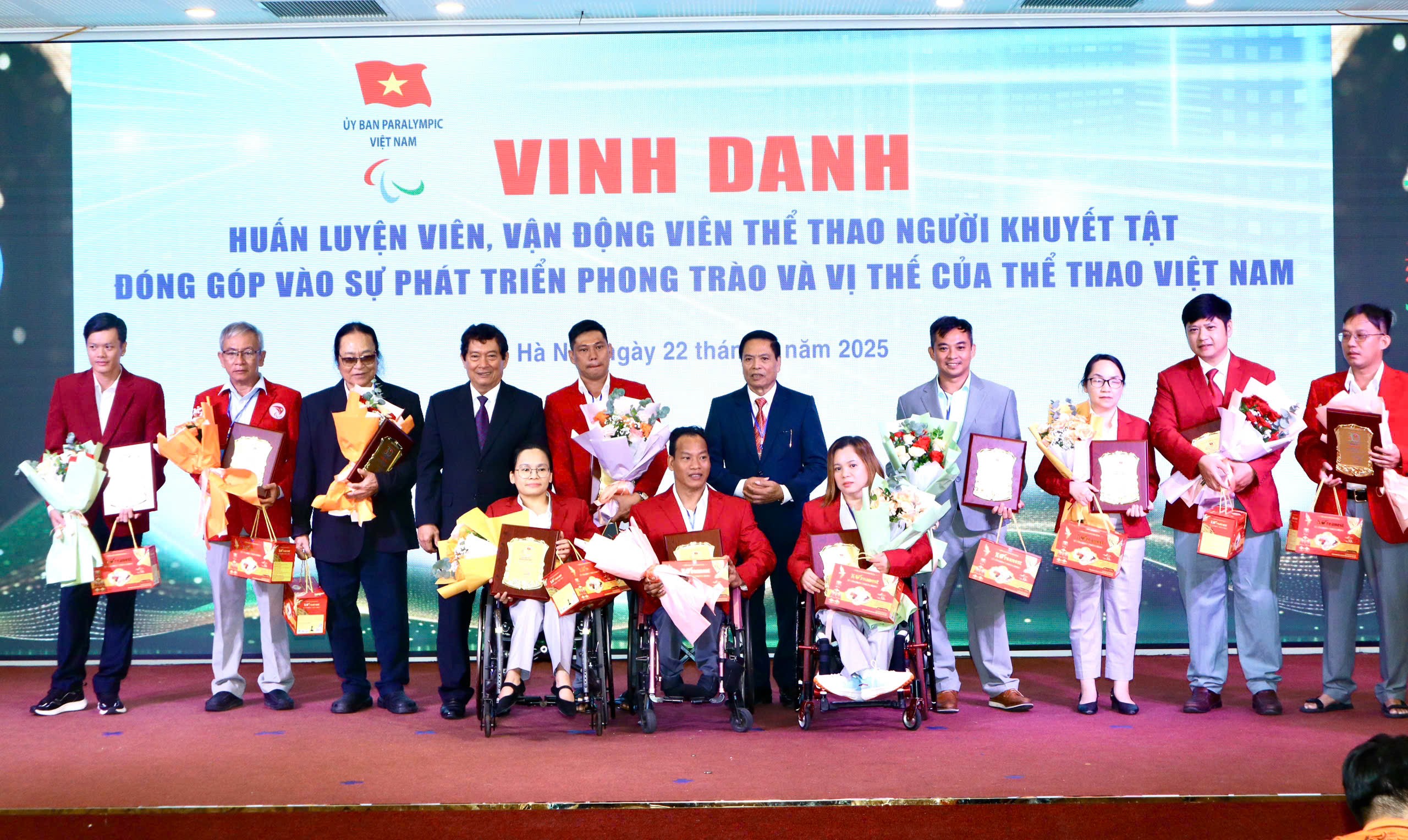 vinh-danh-1758540327.jpg