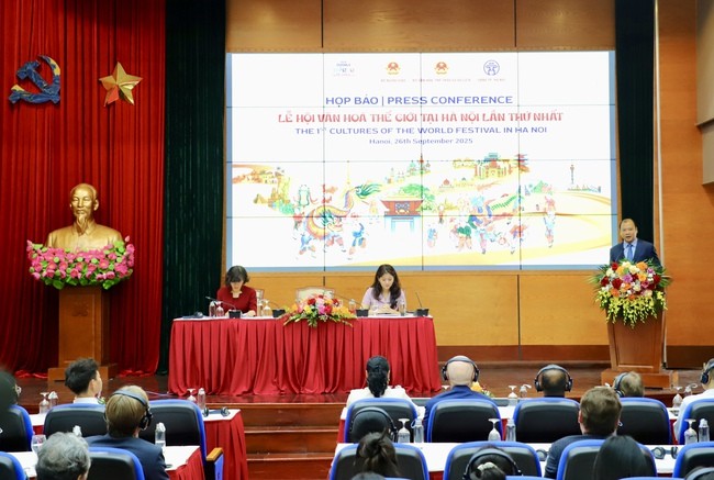 quang-canh-hop-bao-1758874007.jpg