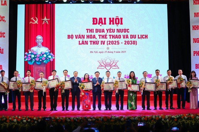 thu-truong-binh-va-pho-ban-tuyen-giao-lam-1758870519.jpg