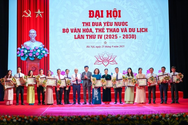 thu-truong-phong-va-phan-tam-1758870675.jpg