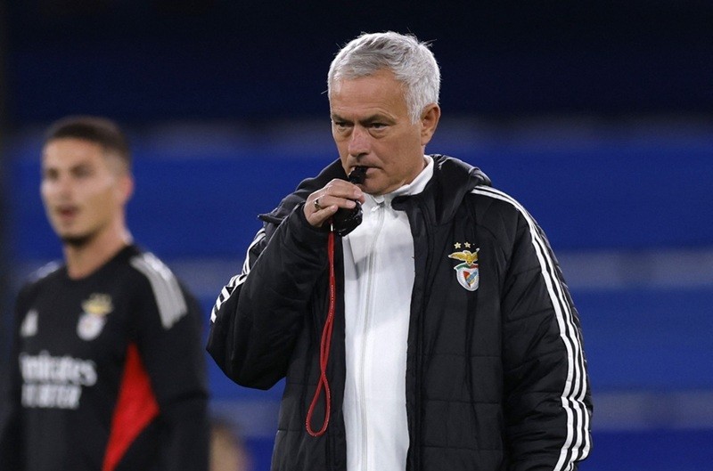 mourinho-1759197251.jpg