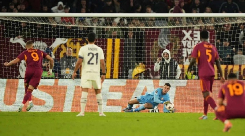 as-roma-1759454618.jpg