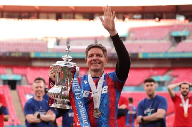 man-united-1759457616.jpg
