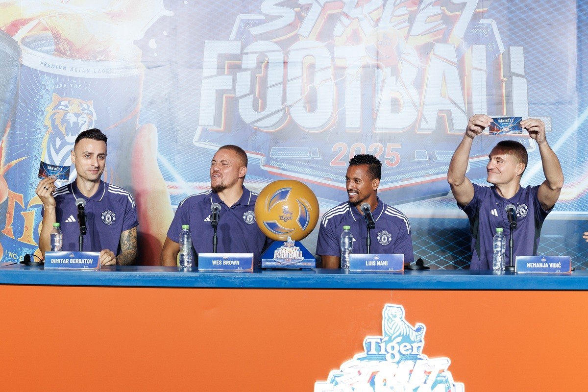 cac-huyen-thoai-manchester-united-trong-phan-boc-tham-doi-vo-dich-khu-vuc-se-dan-dat-trong-vong-chung-ket-toan-quoc-tiger-street-football-2025-1760286152.JPG
