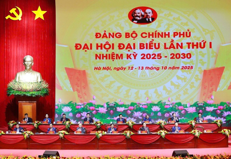 doan-chu-tich-dai-hoi-1760247751.jpg