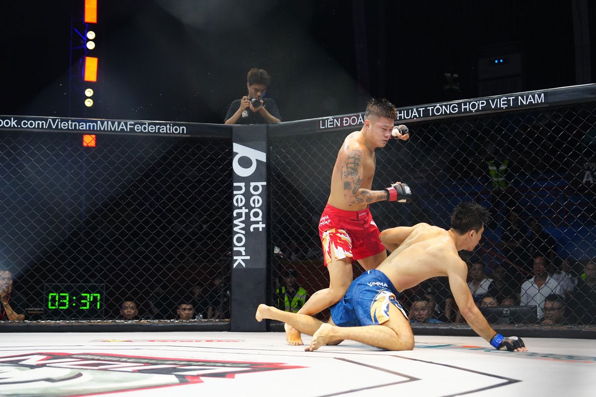 mma-1-1760224408.jpg
