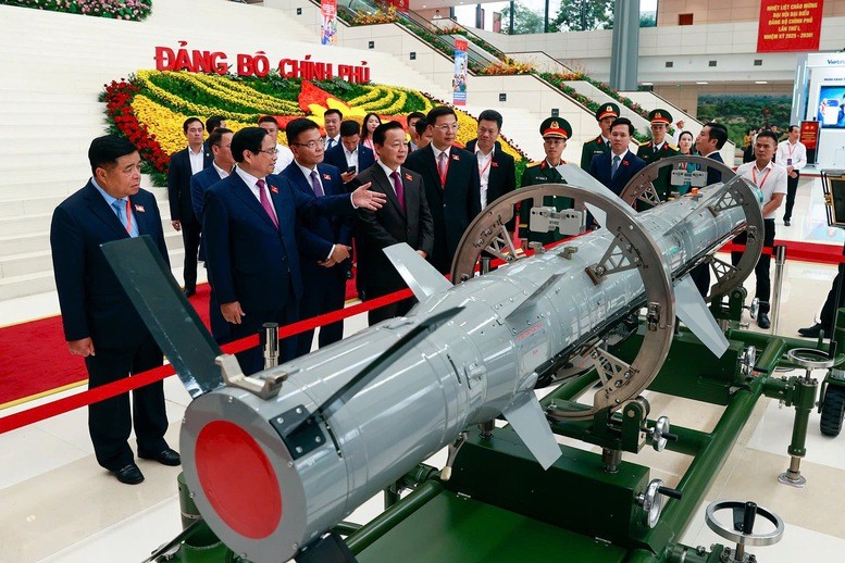 tham-quan-trien-lam-1760247711.jpg