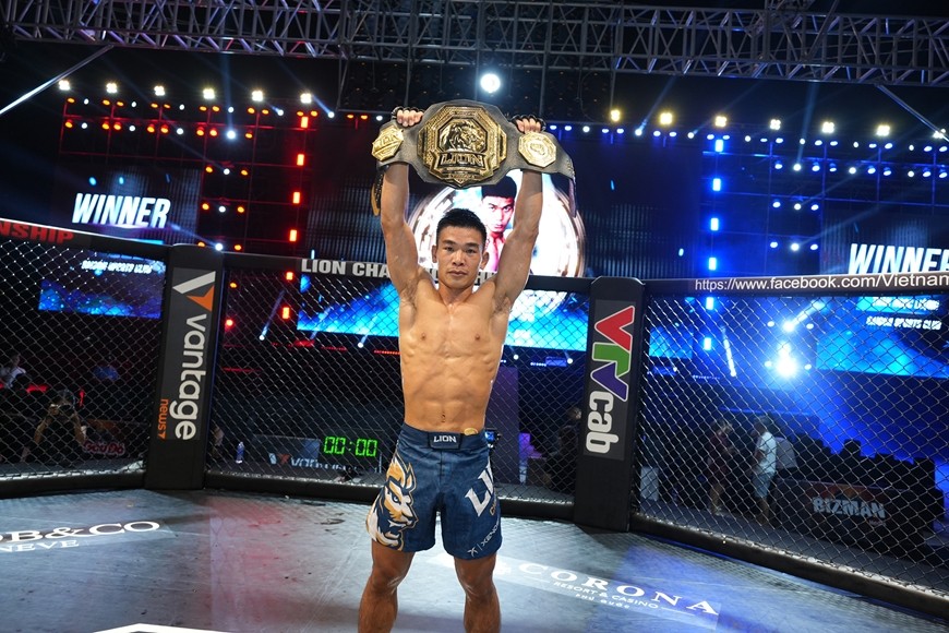mma-1-1760625235.jpg