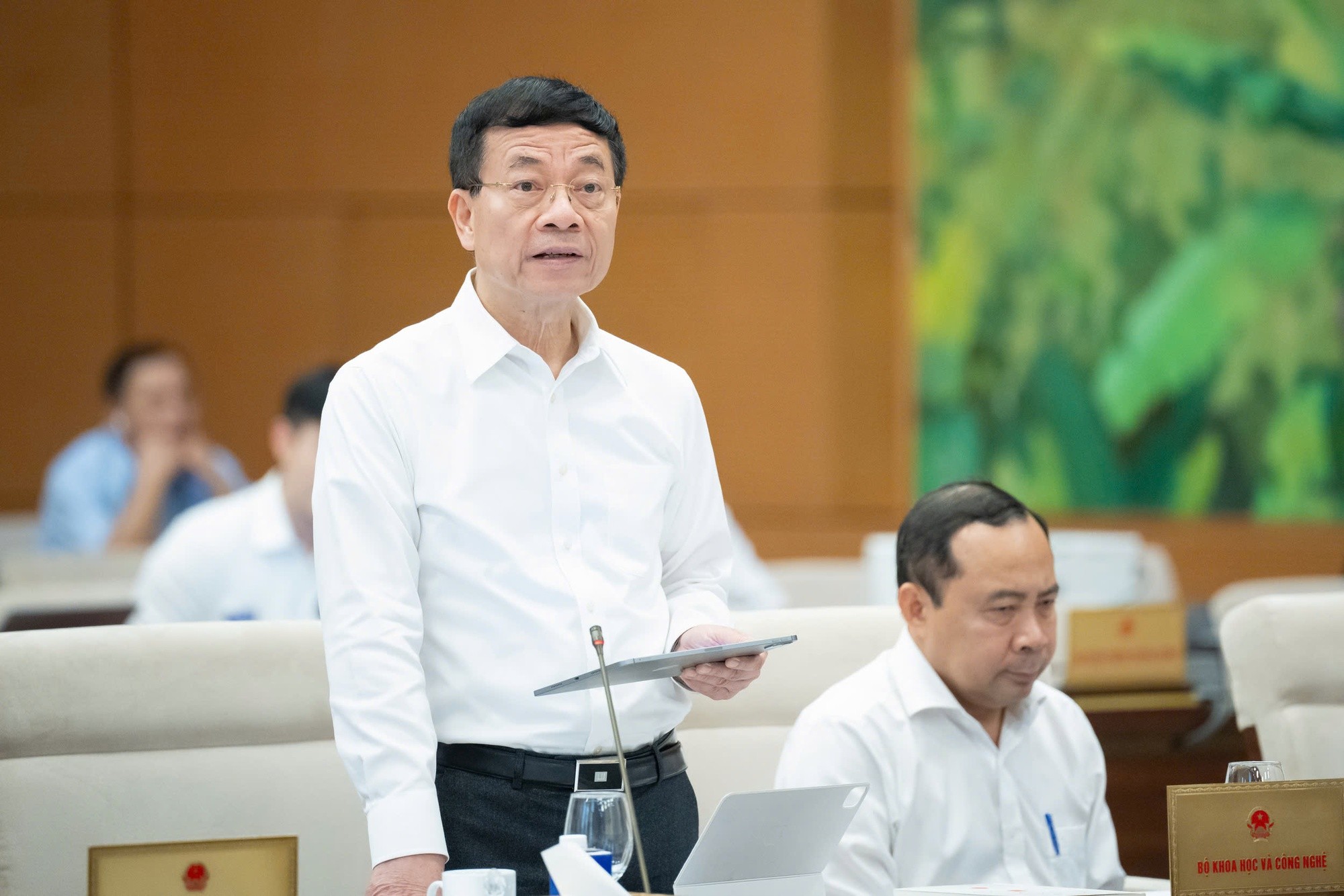 bo-truong-hung-1760672003.jpg