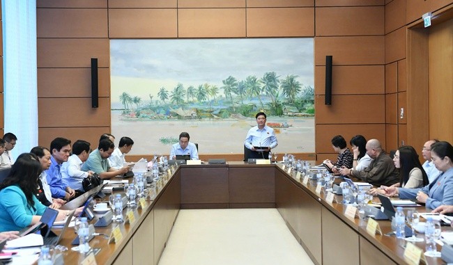 chu-tich-man-1761100916.jpg