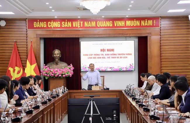 quang-canh-hoi-nghi-1761815822.jpg
