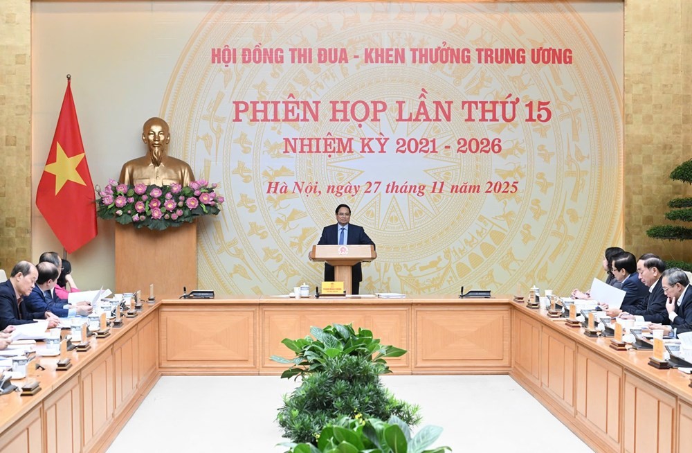 thu-tuong-hop-hoi-dong-thi-dua-1764302481.jpg