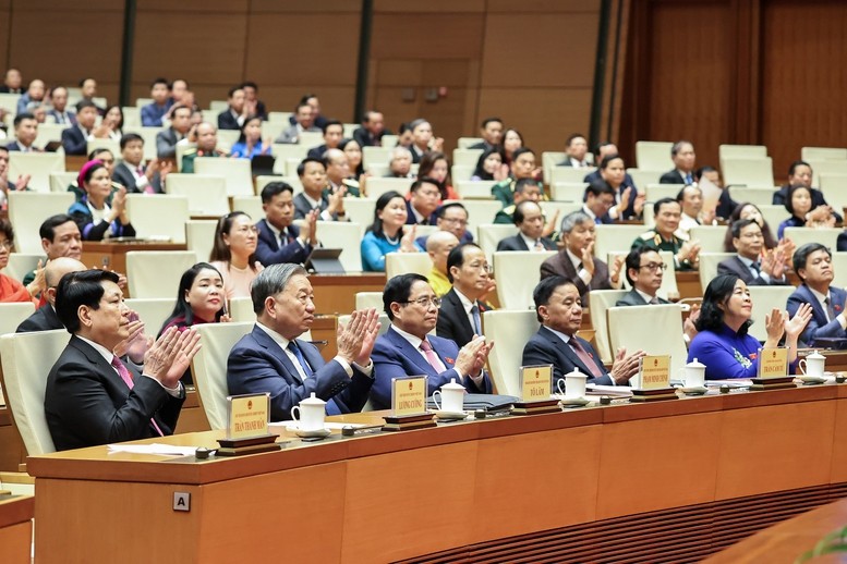 cac-dong-chi-lanh-dao-du-be-mac-1765516219.jpg