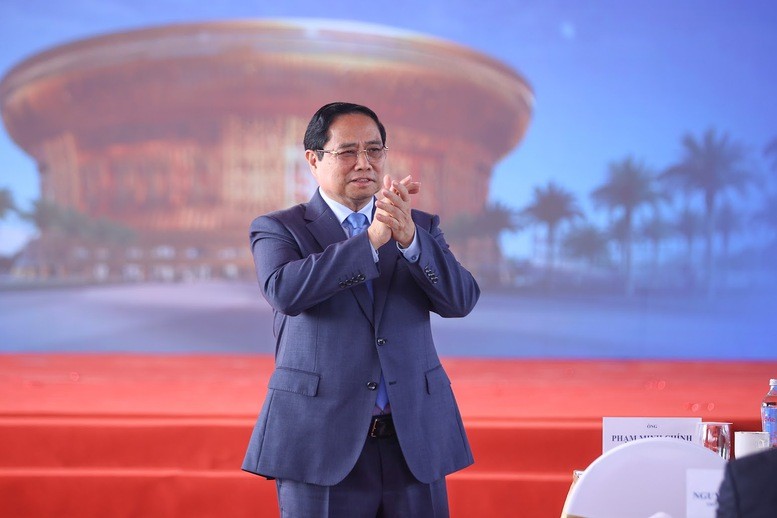 thu-tuong-du-le-khoi-cong-tai-diem-cau-ha-noi-1766123908.jpg
