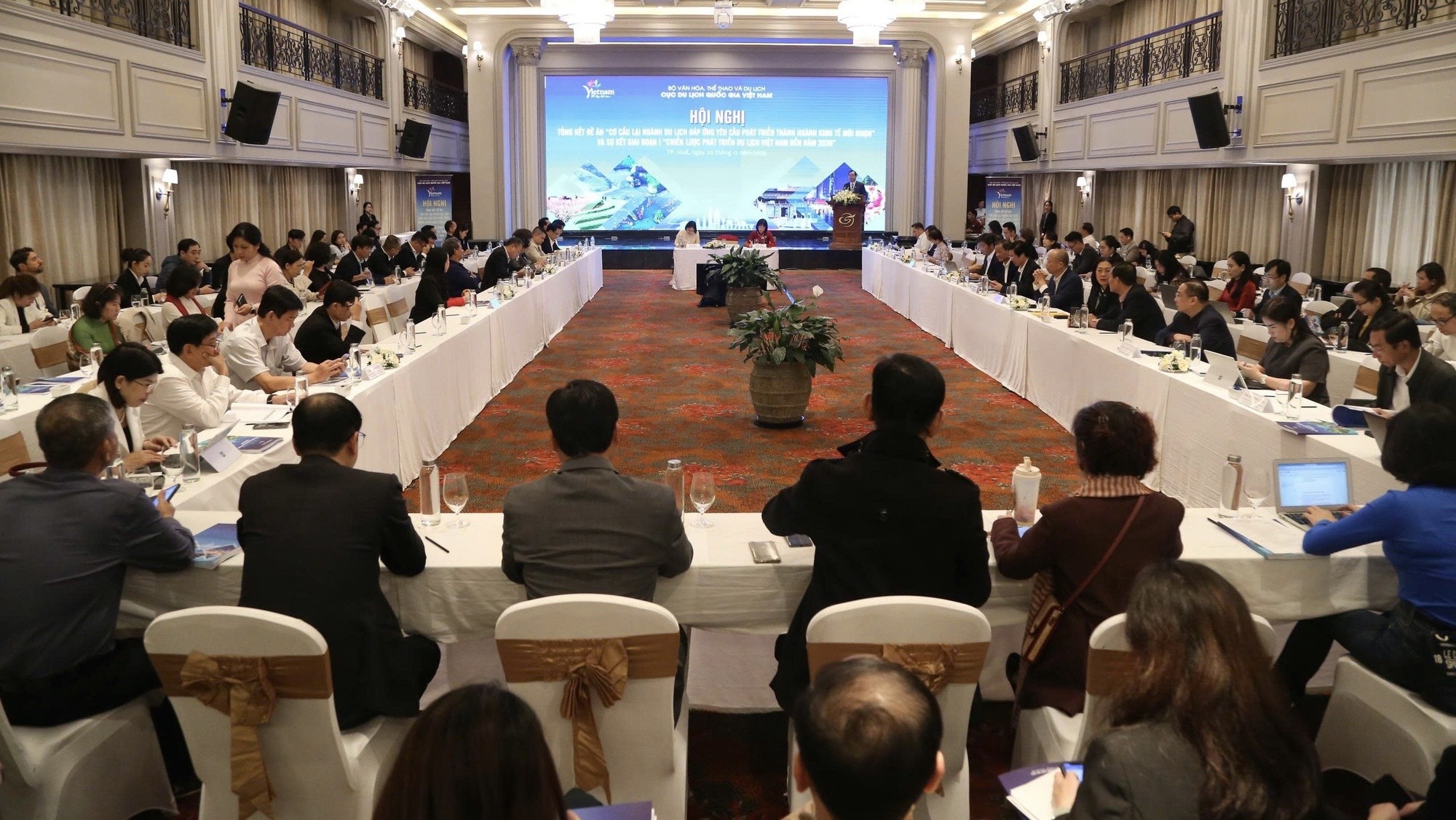 hoi-nghi-1766393098.jpg