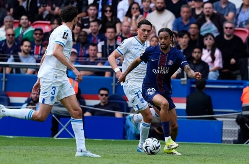 psg-1777773492.jpg