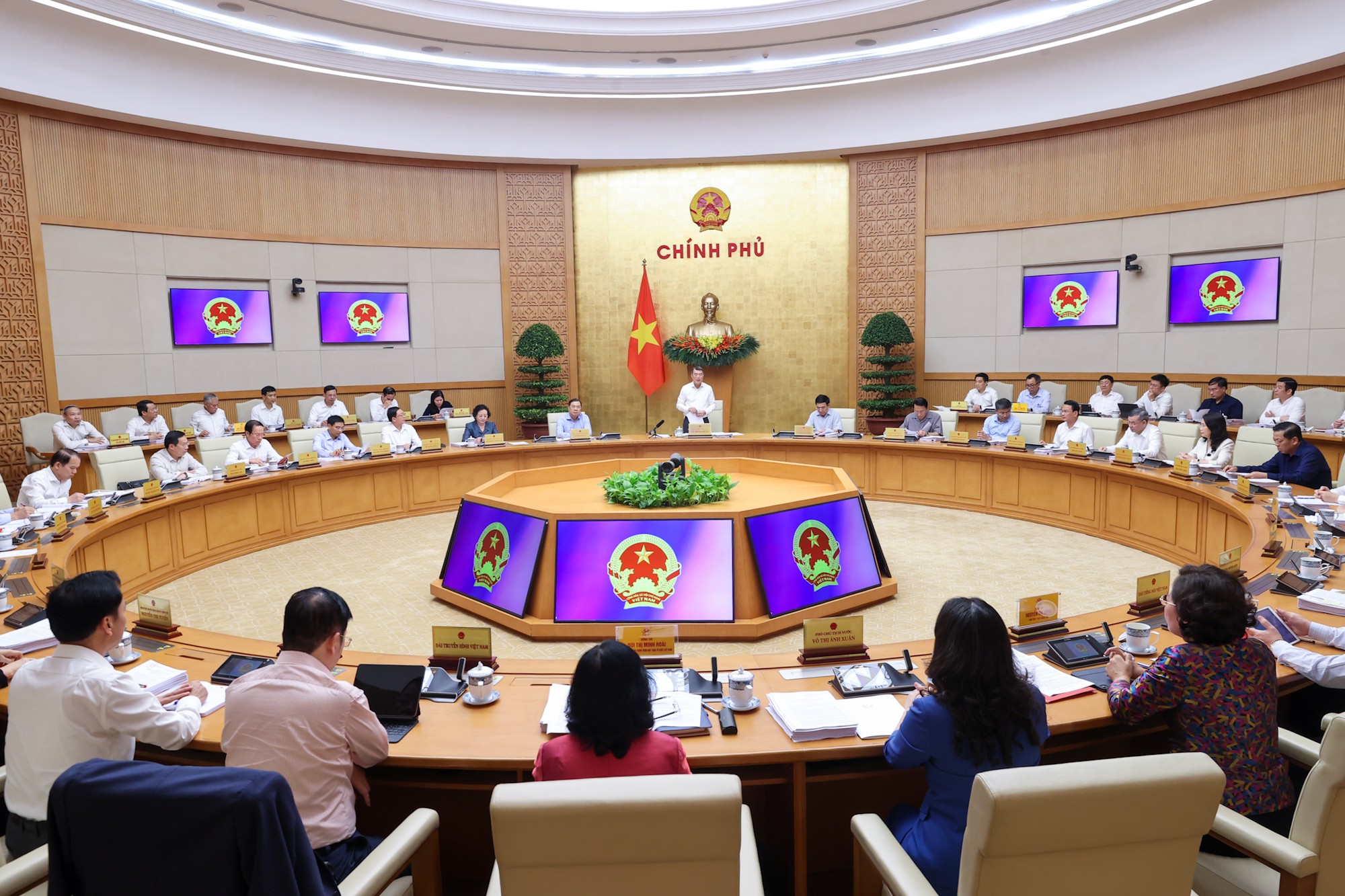 thu-tuong-chu-tri-1777946682.jpg