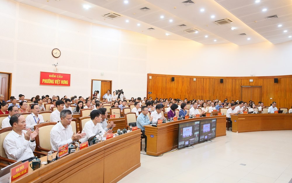 hoi-nghi-tai-diem-cau-viet-hung-1778053163.jpg