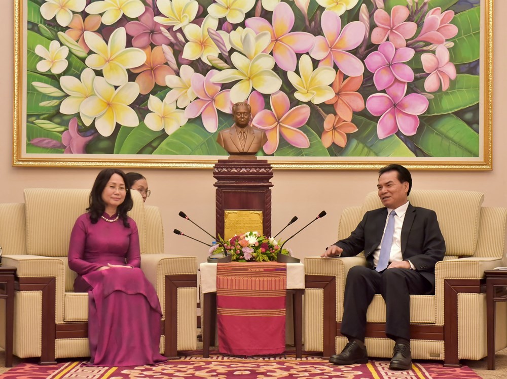 bo-truong-lam-viec-1778639650.jpg