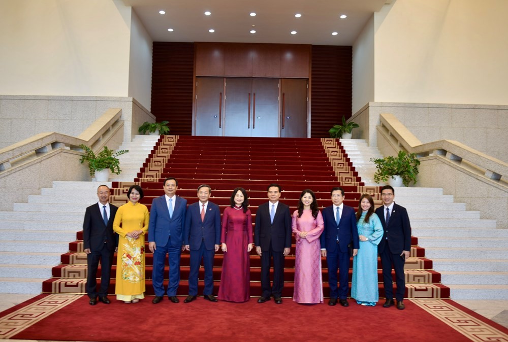 chup-anh-luu-niem-2-1778639910.jpg