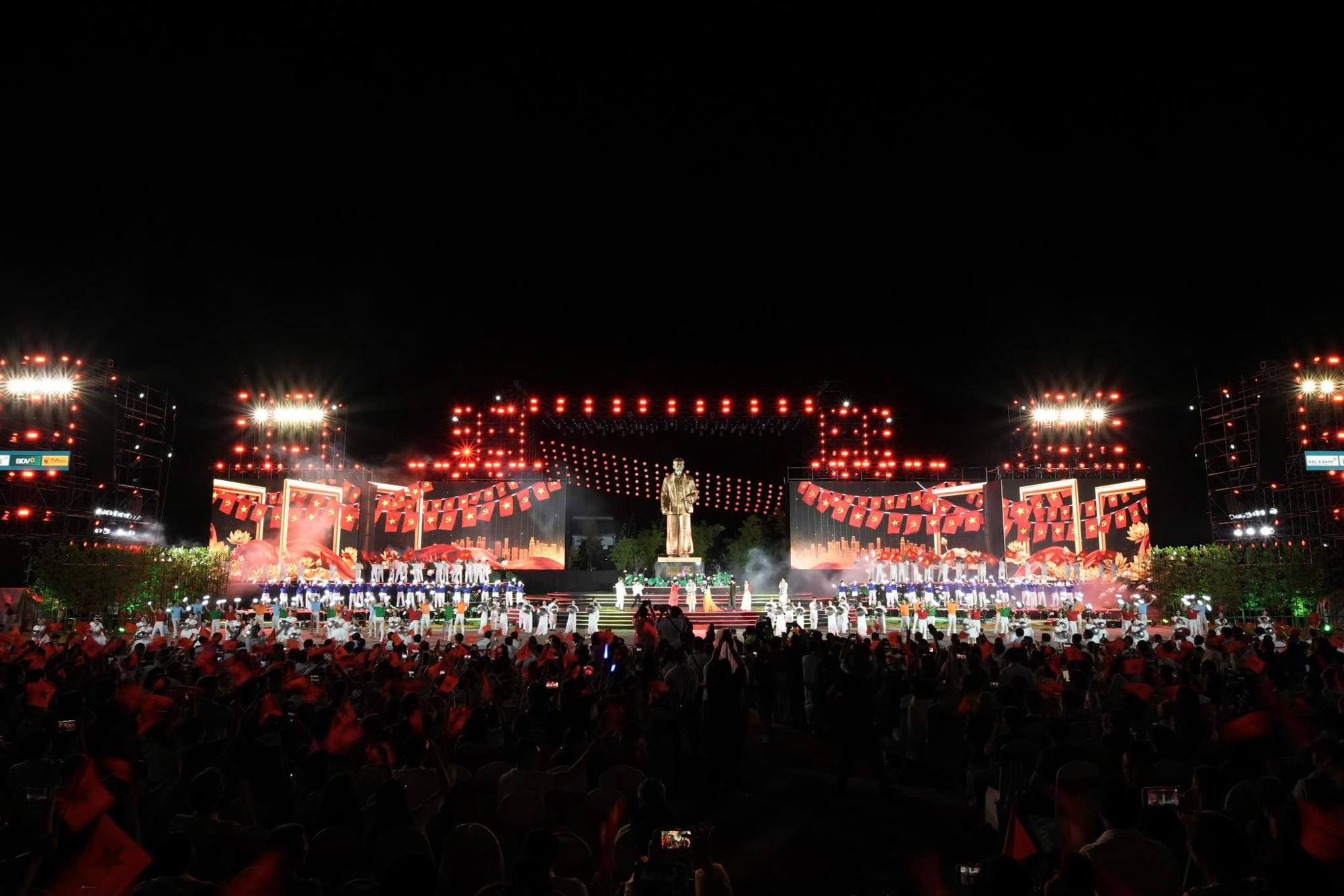 quang-canh-le-khai-mac-1779157466.jpg