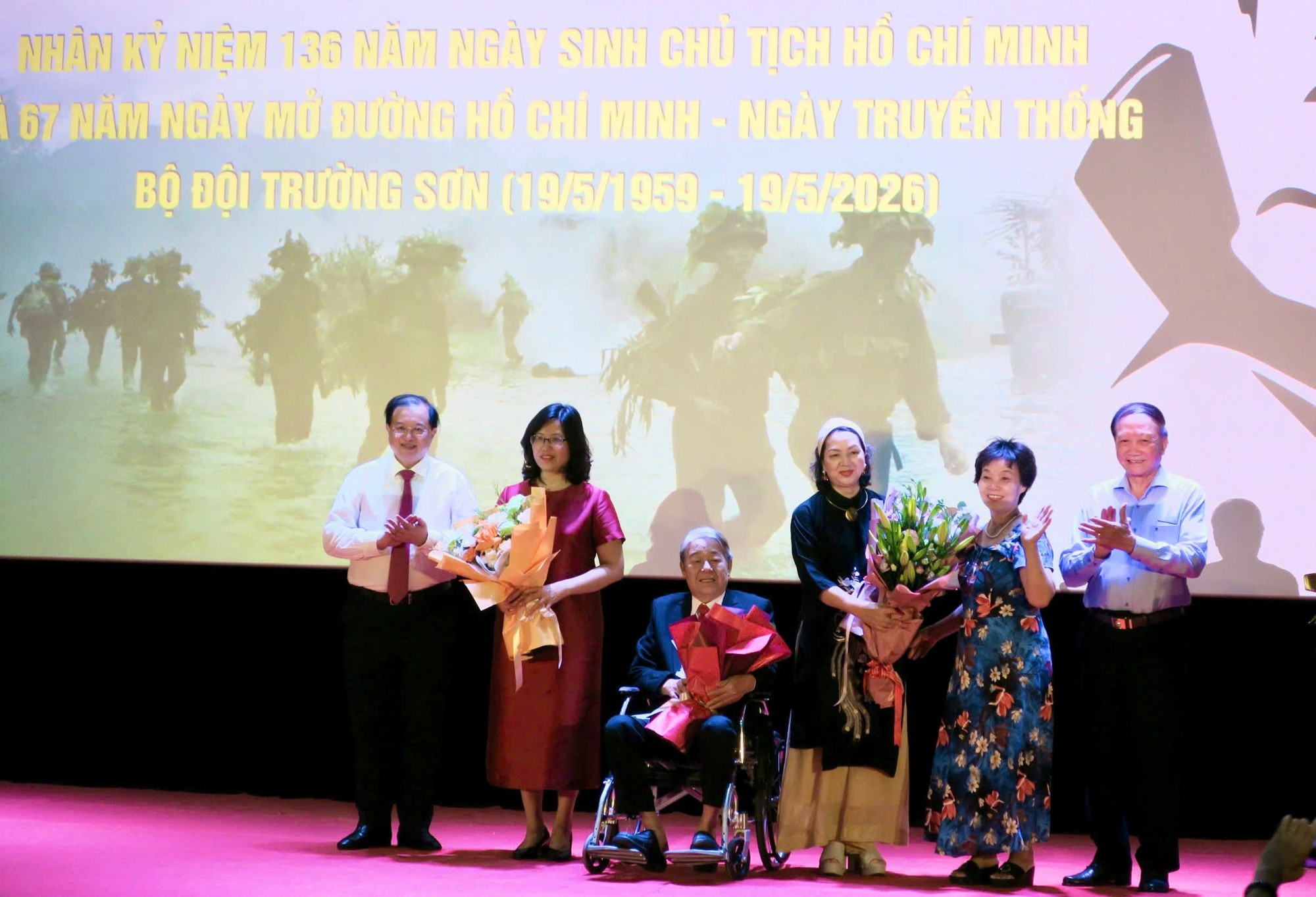 thu-truong-tang-hoa-1779177580.jpg