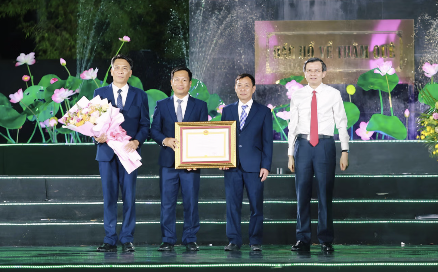 trao-huan-chuong-lao-dong-1779157381.png