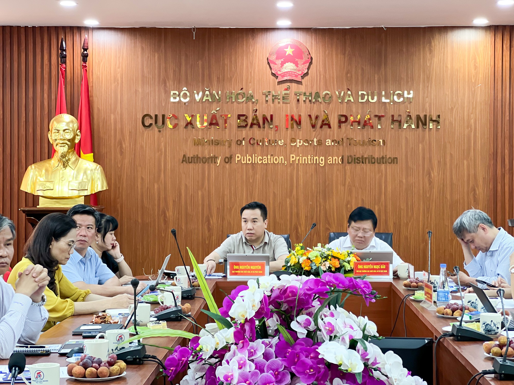 hoi-nghi-1779335340.jpg