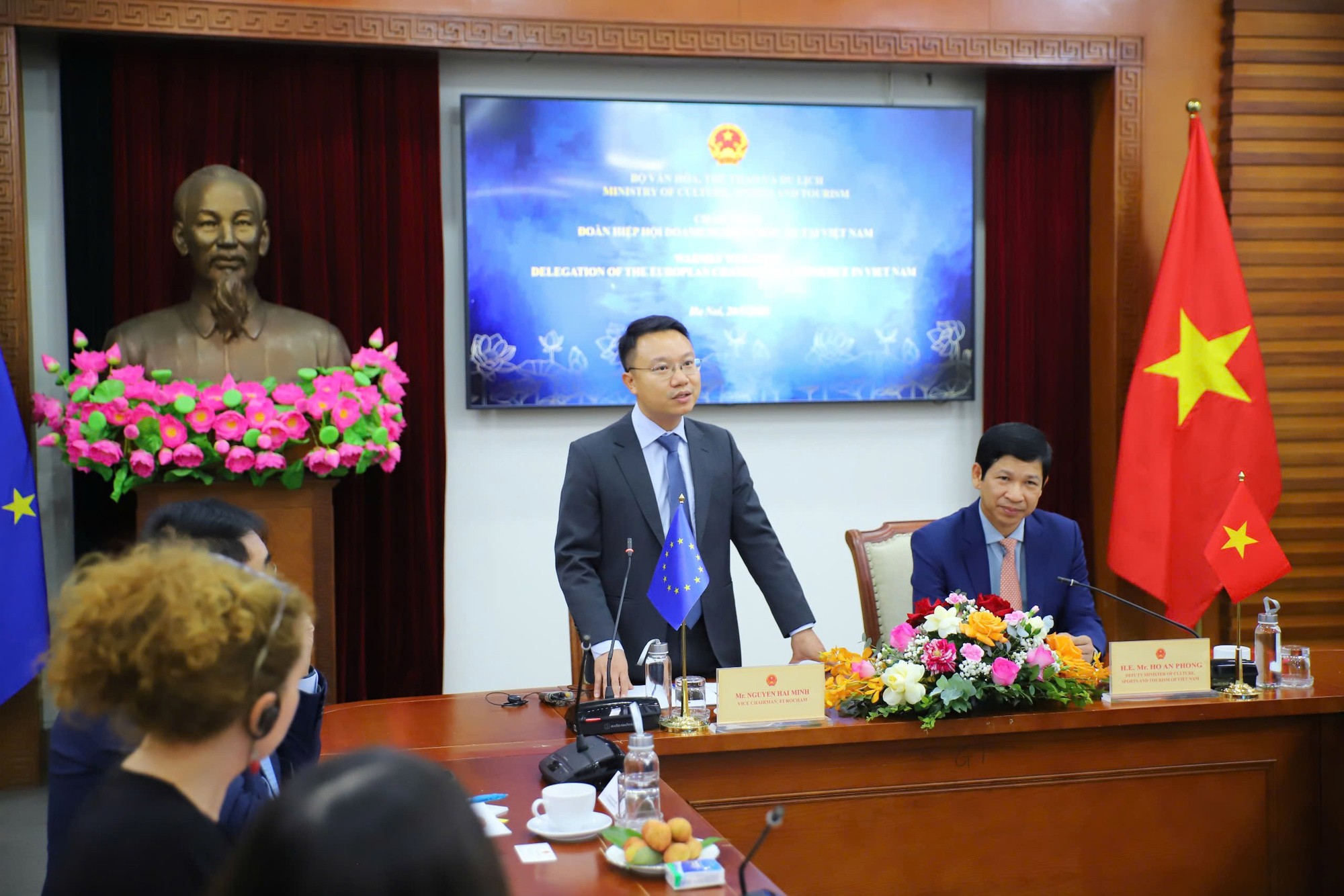 ong-minh-phat-bieu-1779351569.jpg