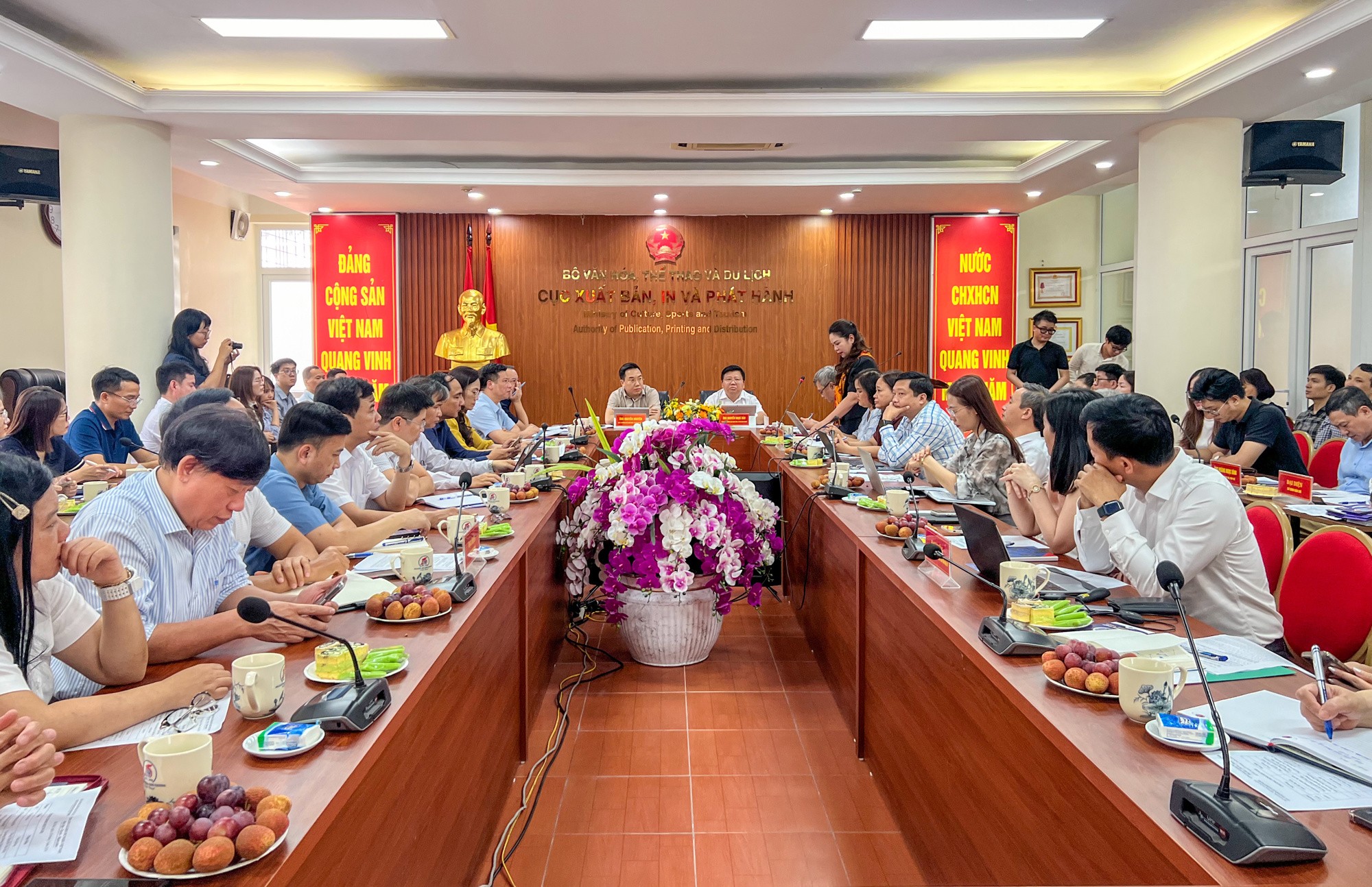 quang-canh-hoi-nghi-1779335587.jpg
