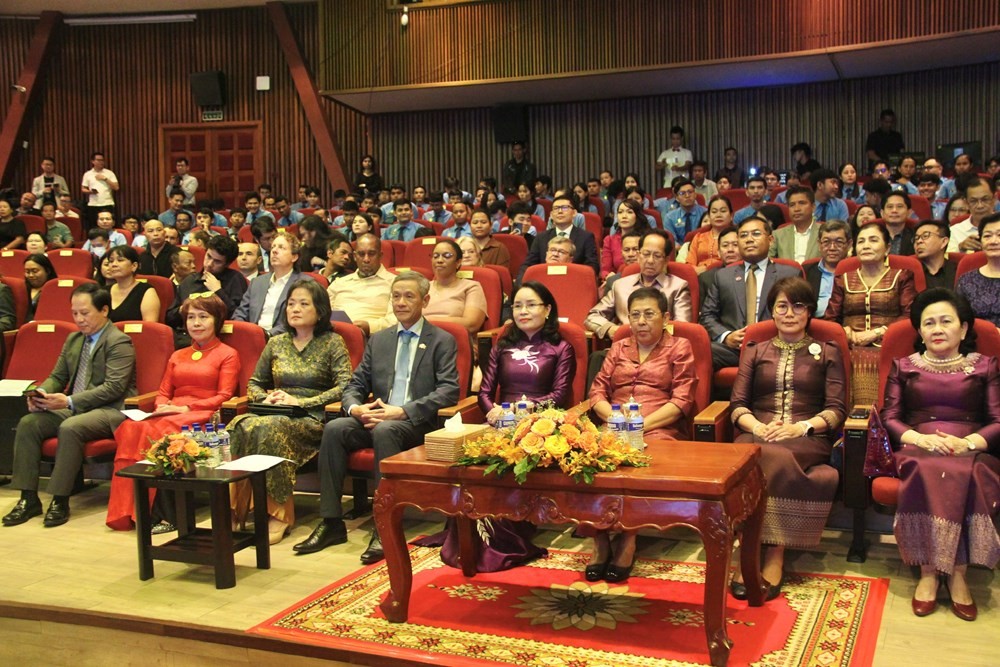 cac-dai-bieu-du-khai-mac-1779848494.jpg