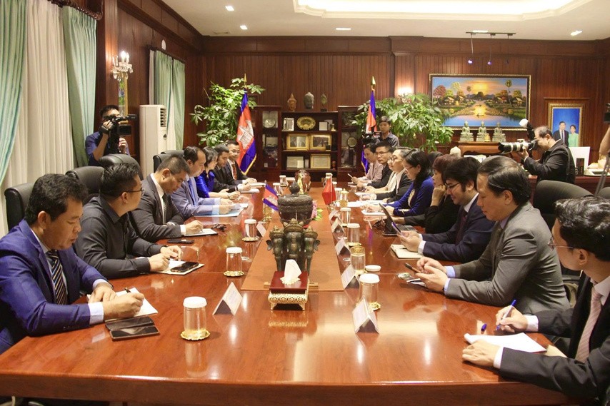 quang-canh-buoi-lam-viec-thong-tin-1779850841.jpg