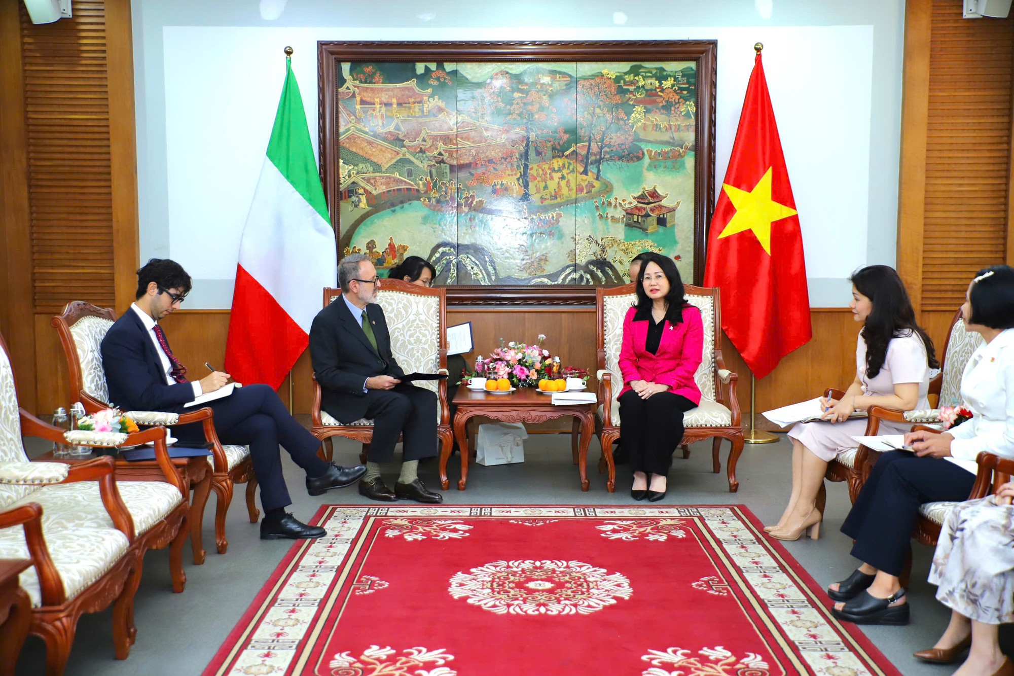 bo-truong-tiep-y-1779937657.jpg