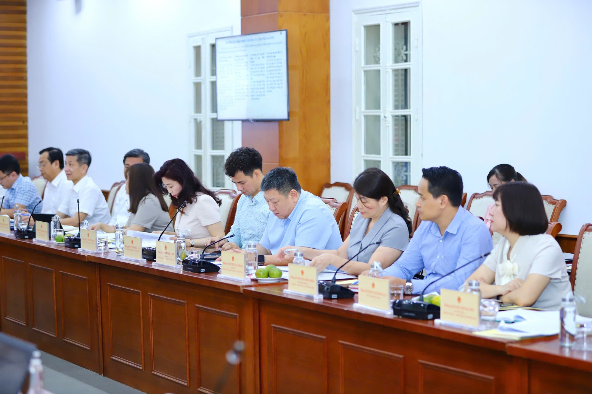 lanh-dao-cac-don-vi-thuoc-bo-1779954729.jpg