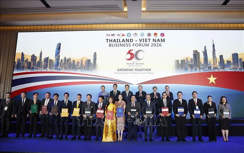 chung-kien-trao-thoa-thuan-1780022782.jpg