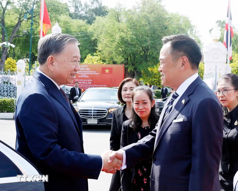 thu-tuong-don-1780021726.png