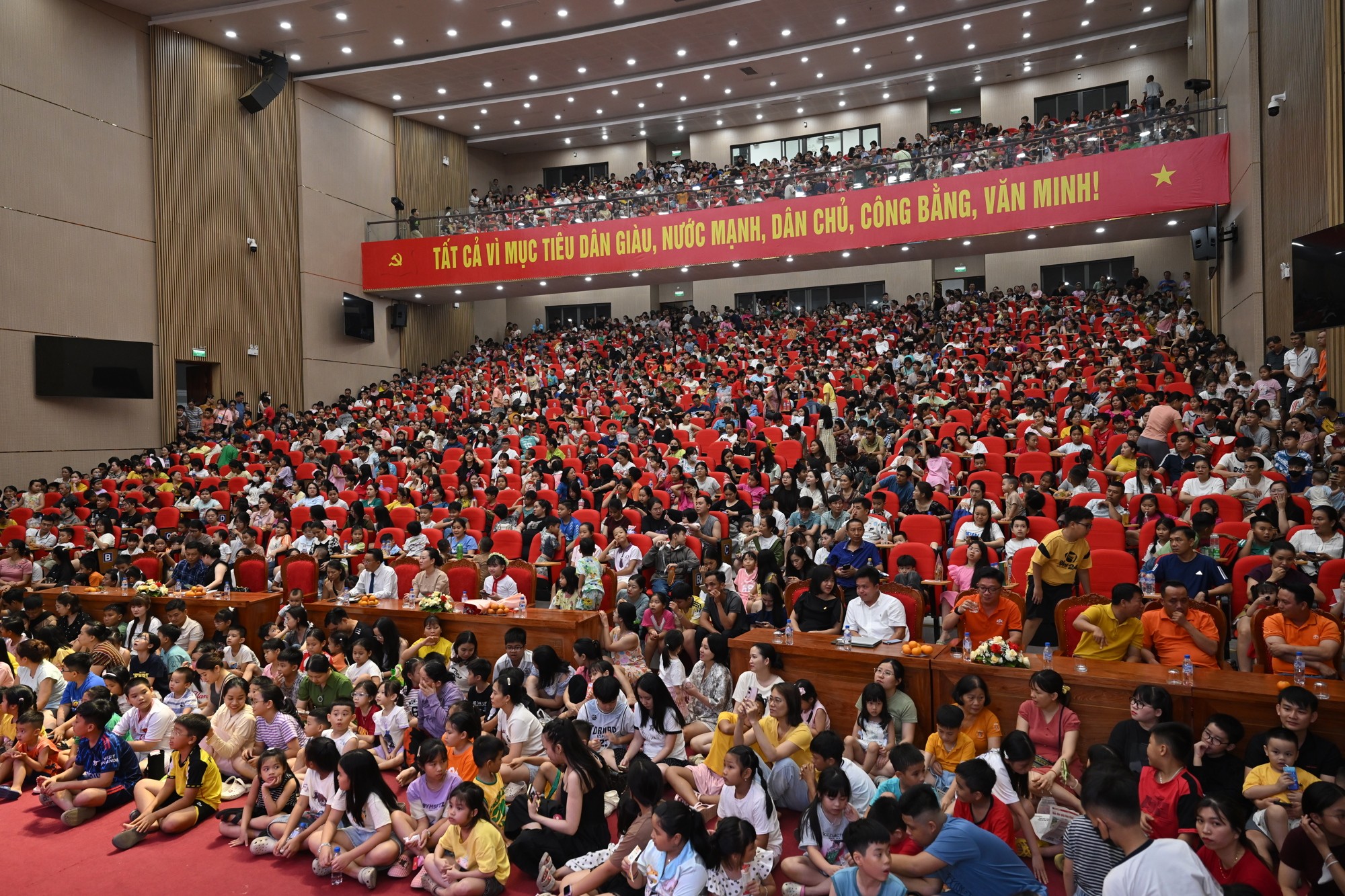 chieu-khai-mac-tai-quang-ngai-1780283332.jpeg