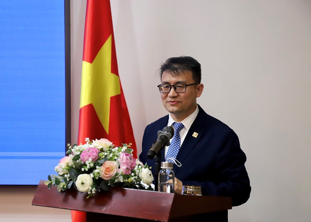 pho-hieu-truong-trung-quoc-1780549346.jpg