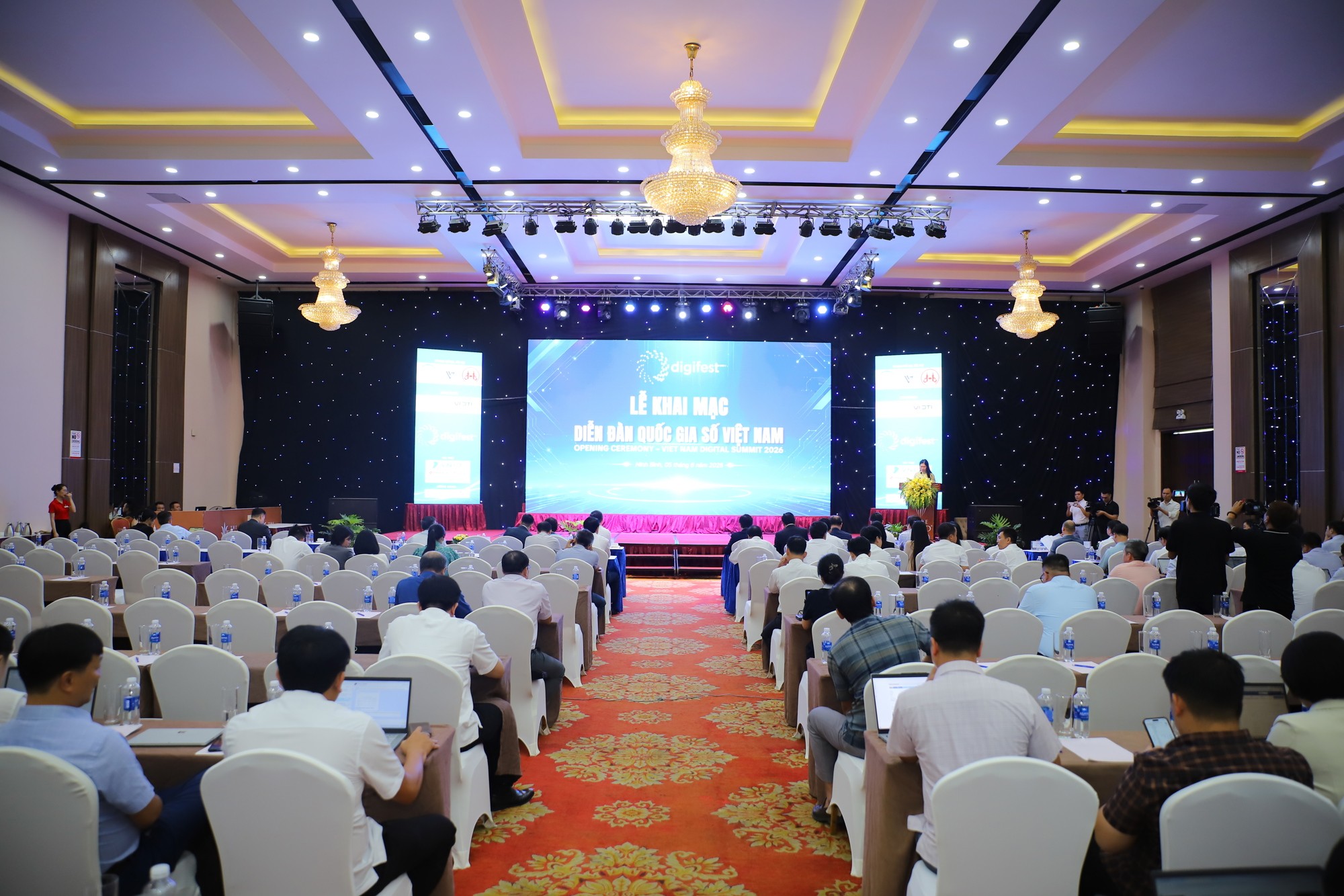 quang-canh-dien-dan-1780734709.jpg